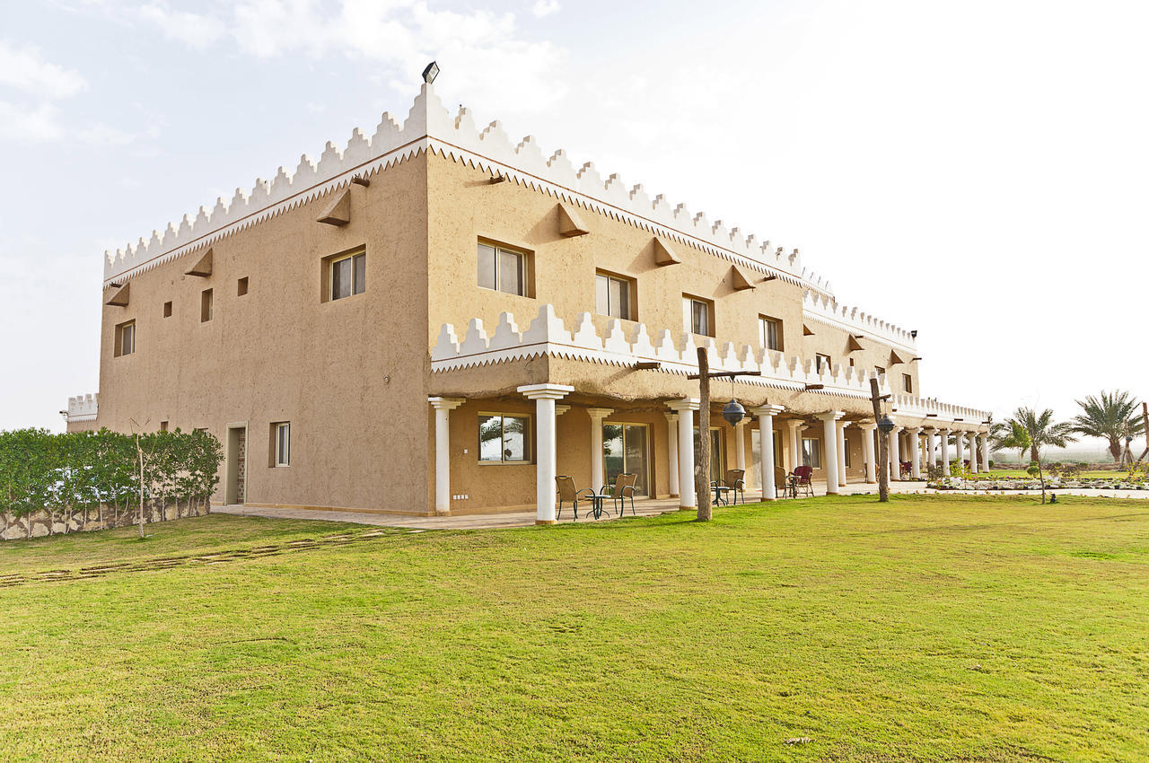 Al Malfa Resort Unaizah Exterior foto
